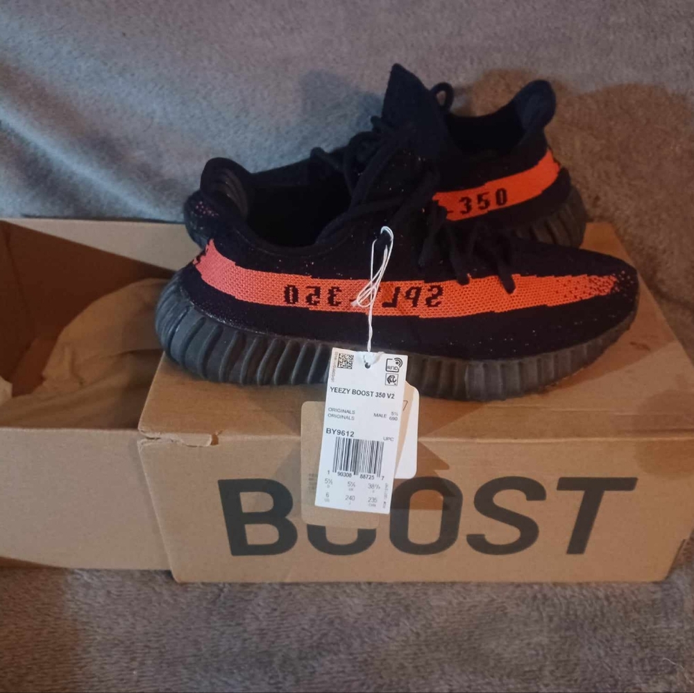 Black and Red Yeezy Boost 350 V2 size 5.5/6 nwt/nib